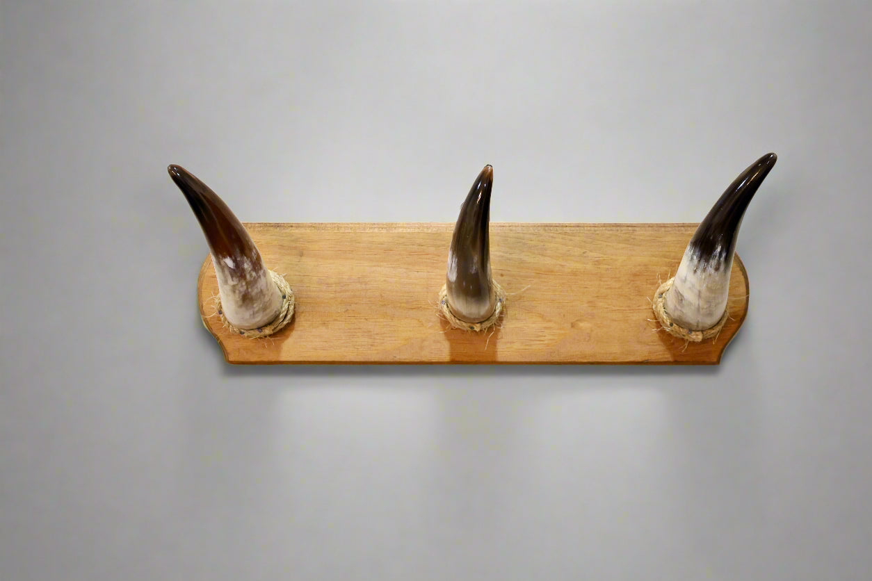 Triple Genuine Horn Rack